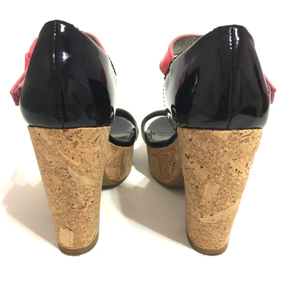 Fergalicious Women's Cork Wedge Sandal Size 6M - Picture 6 of 10